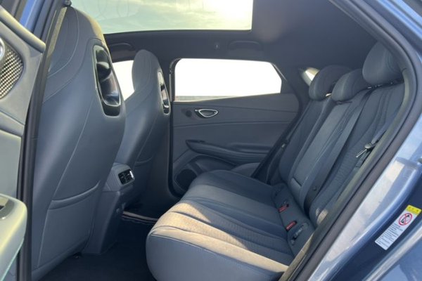BYD Seal 06GT 2025, 13200 км, за 17044 USD - фото 32