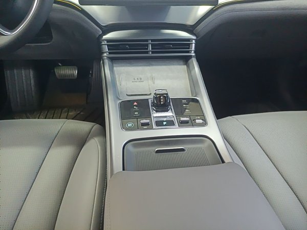 BYD Seal 07 DM-i 2025, 10400 км, за 17438 USD - фото 17