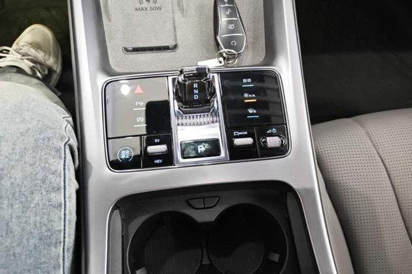 BYD Seal 07 DM-i 2025, 4400 км, за 18772 USD - фото 17