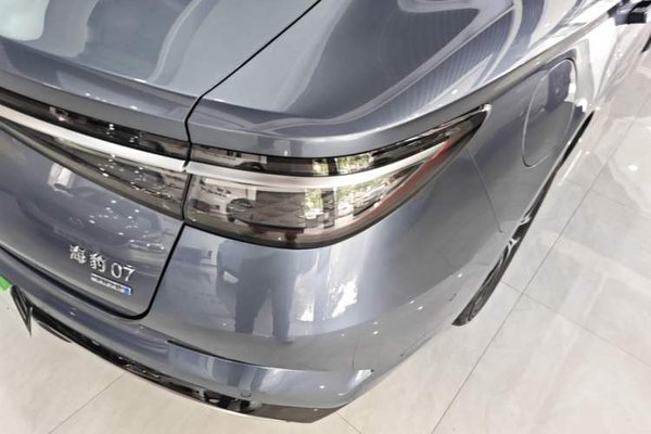BYD Seal 07 DM-i 2025, 4400 км, за 18772 USD - фото 7