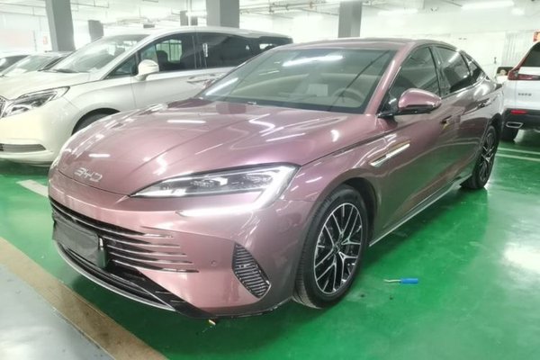 BYD Seal · 2023 год