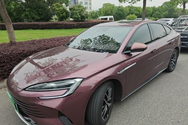 BYD Seal · 2023 год