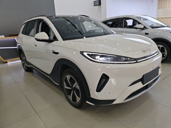BYD Sealion 05 EV 2025, 5000 км, за 17914 USD