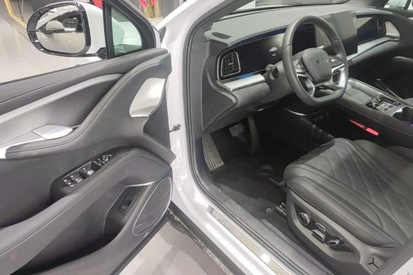 BYD Sealion 07 EV 2024, 12800 км, за 20728 USD - фото 18