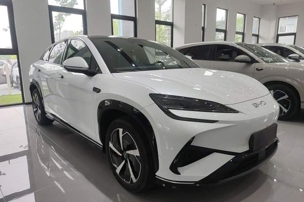 BYD Sealion 07 EV 2024, 12800 км, за 20728 USD