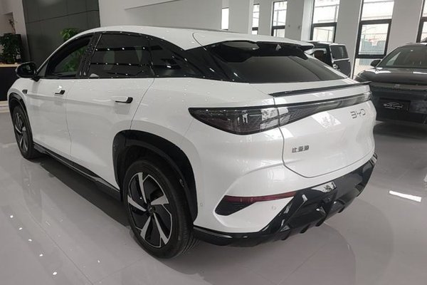 BYD Sealion 07 EV 2024, 12800 км, за 20728 USD