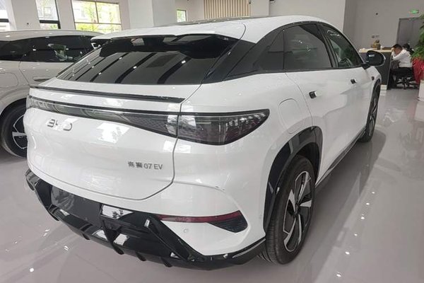 BYD Sealion 07 EV 2024, 12800 км, за 20728 USD - фото 6