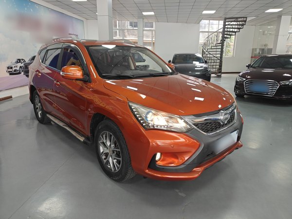 BYD Song 2016 1.5TI Manual Luxury Model, 2016 года