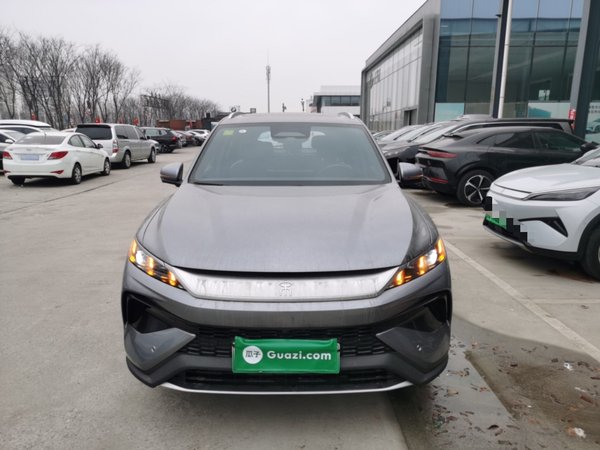 BYD Song 2025, 2600 км, за 16378 USD