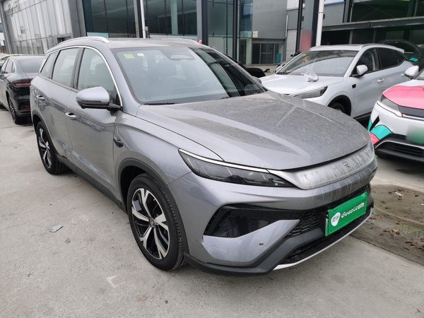 BYD Song 2025, 2600 км, за 16378 USD