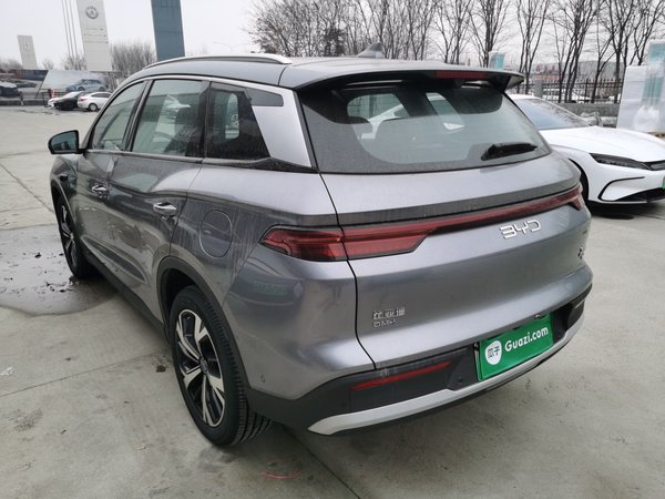 BYD Song 2025, 2600 км, за 16378 USD