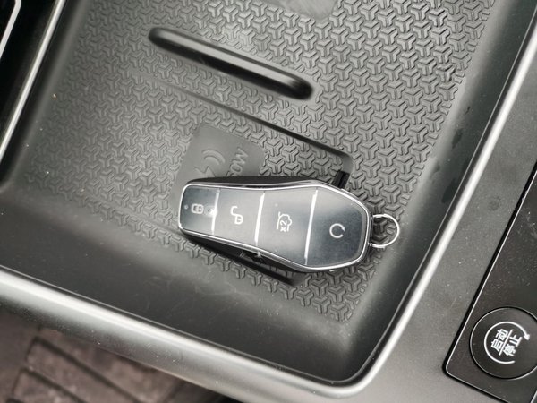 BYD Song 2025, 2600 км, за 16378 USD - фото 12