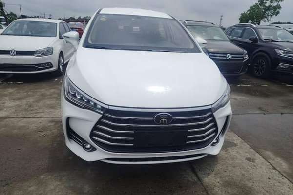 BYD Song MAX 2017, 33800 км, за 6937 USD