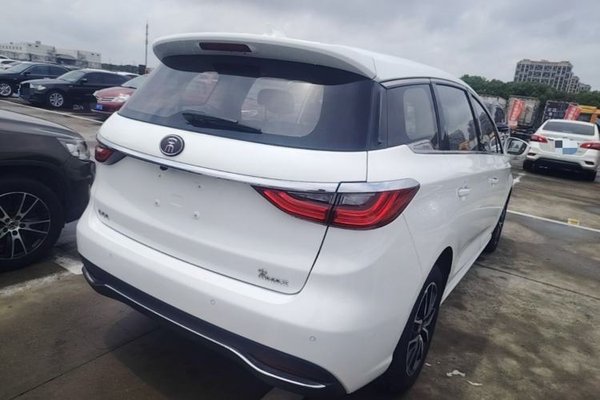 BYD Song MAX 2017, 33800 км, за 6937 USD - фото 6