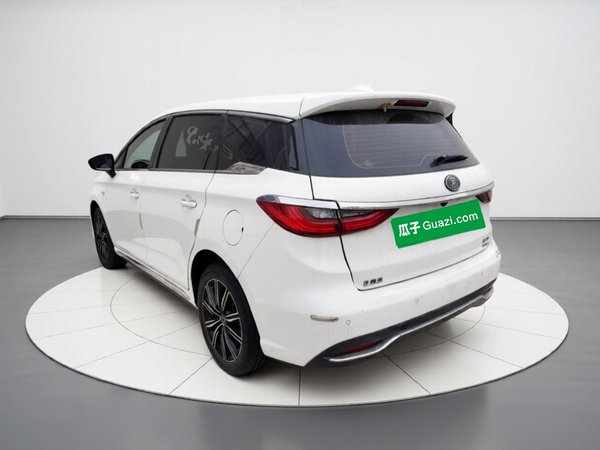 BYD Song MAX New Energy 2019, 112100 км, за 8270 USD