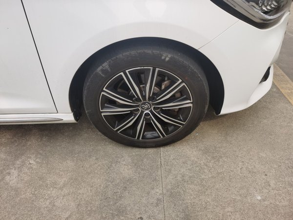 BYD Song MAX New Energy 2019, 112100 км, за 8270 USD - фото 8