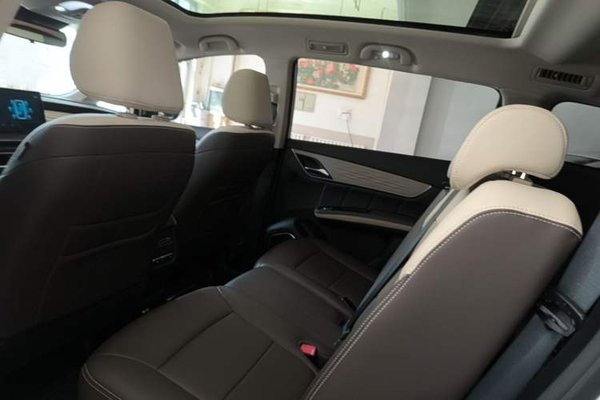 BYD Song MAX New Energy 2022, 97100 км, за 11975 USD - фото 20