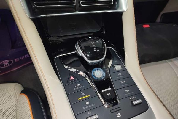 BYD Song PLUS New Energy 2021, 60600 км, за 12821 USD - фото 16