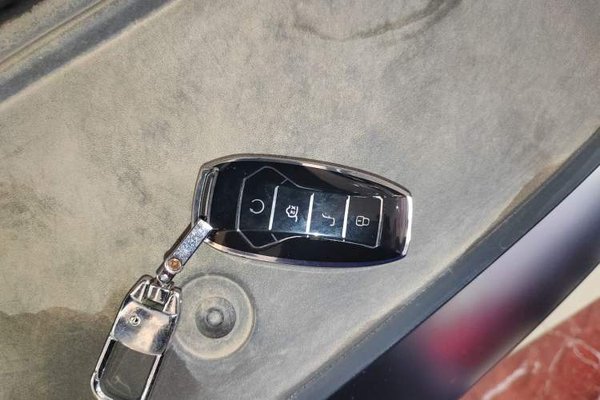 BYD Song PLUS New Energy 2021, 60600 км, за 12821 USD - фото 23