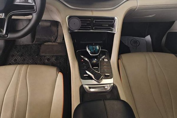 BYD Song PLUS New Energy 2021, 77000 км, за 11639 USD - фото 21
