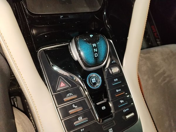 BYD Song PLUS New Energy 2021, 29700 км, за 14286 USD - фото 17