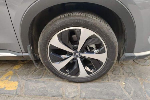BYD Song PLUS New Energy 2021, 41800 км, за 10797 USD - фото 8