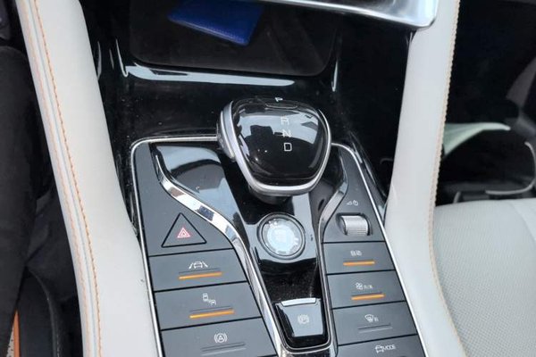 BYD Song PLUS New Energy 2021, 51200 км, за 11104 USD - фото 14