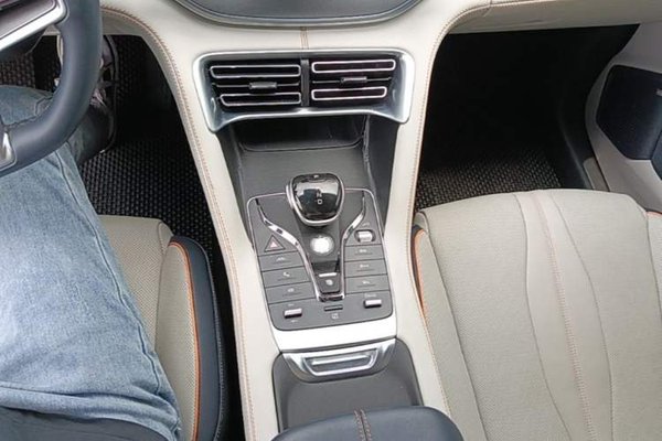BYD Song PLUS New Energy 2021, 54000 км, за 13329 USD - фото 6