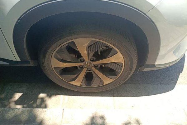BYD Song PLUS New Energy 2021, 39300 км, за 12117 USD - фото 8