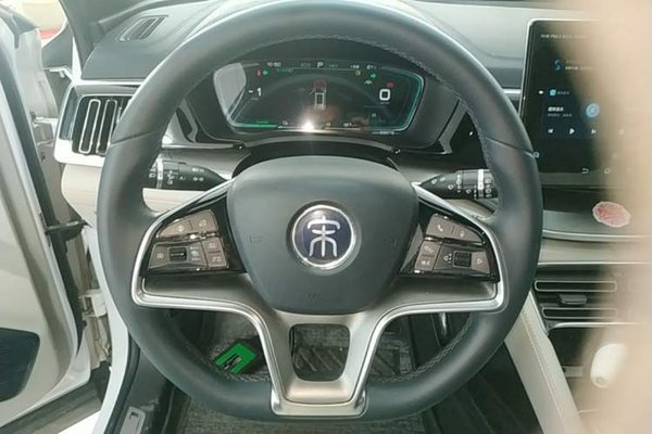 BYD Song PLUS New Energy 2021, 90000 км, за 12939 USD - фото 13