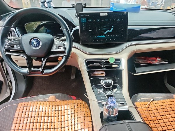 BYD Song PLUS New Energy 2021, 92000 км, за 11807 USD - фото 6