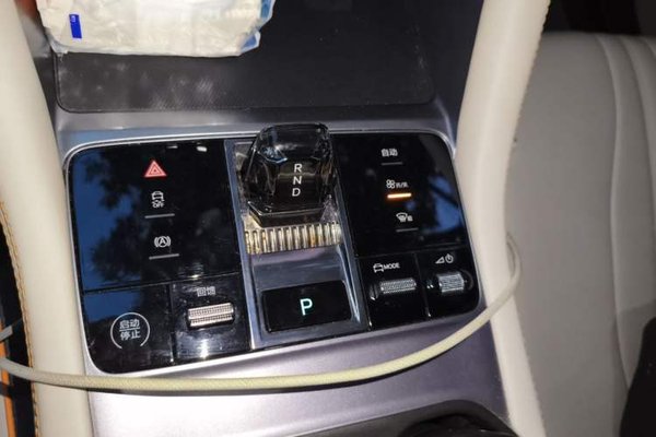 BYD Song PLUS New Energy 2023, 31300 км, за 15493 USD - фото 14