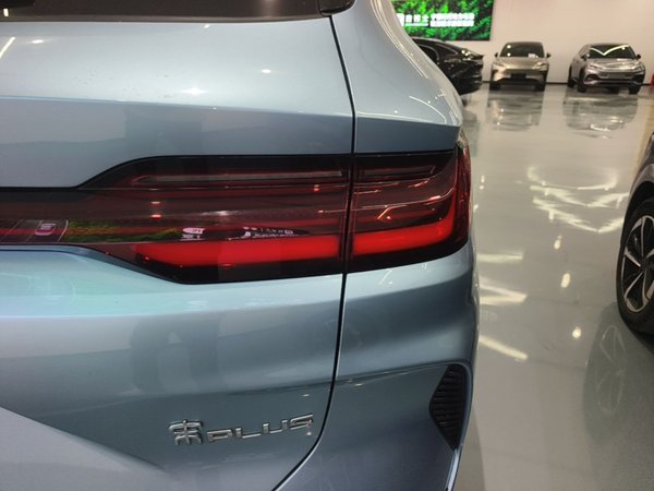 BYD Song PLUS New Energy 2023, 49300 км, за 17492 USD - фото 7