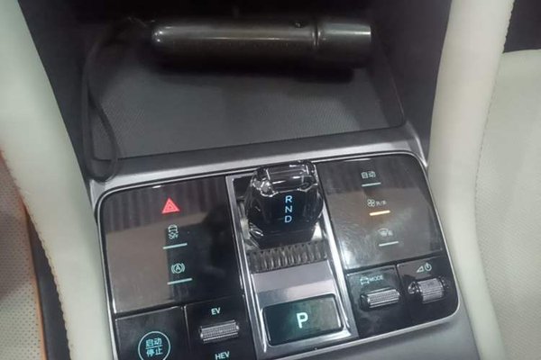 BYD Song PLUS New Energy 2023, 61000 км, за 14754 USD - фото 16