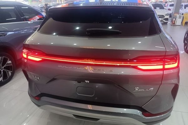 BYD Song PLUS New Energy 2023, 61000 км, за 14754 USD