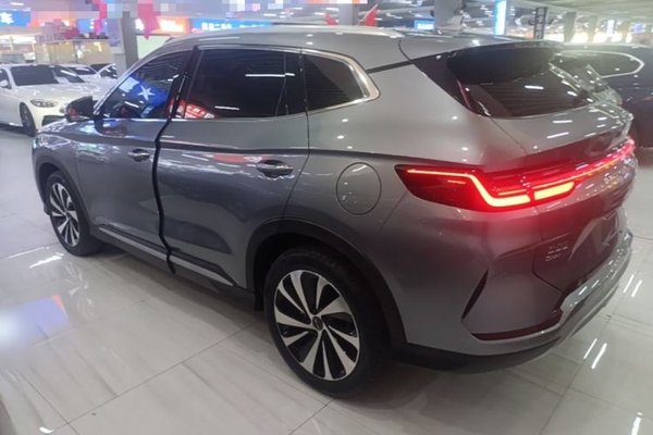 BYD Song PLUS New Energy 2023, 61000 км, за 14754 USD
