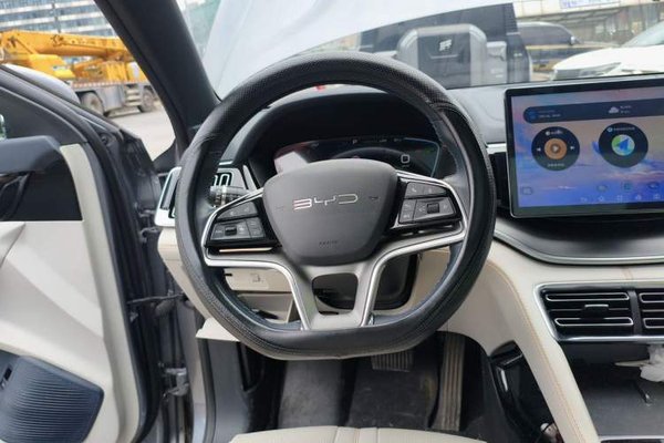 BYD Song PLUS New Energy 2023, 52400 км, за 14279 USD - фото 9