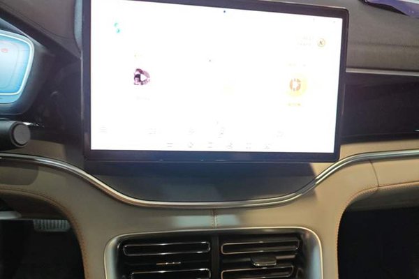 BYD Song PLUS New Energy 2023, 10800 км, за 15242 USD - фото 21