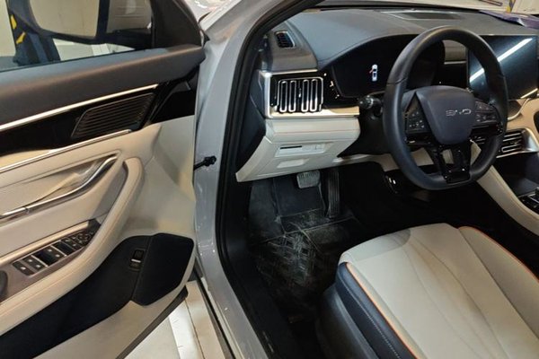 BYD Song PLUS New Energy 2023, 10800 км, за 15242 USD - фото 24
