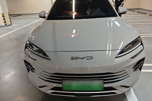 BYD Song PLUS New Energy 2023, 10800 км, за 15242 USD