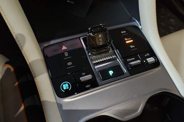 BYD Song PLUS New Energy 2023, 10800 км, за 15242 USD - фото 22