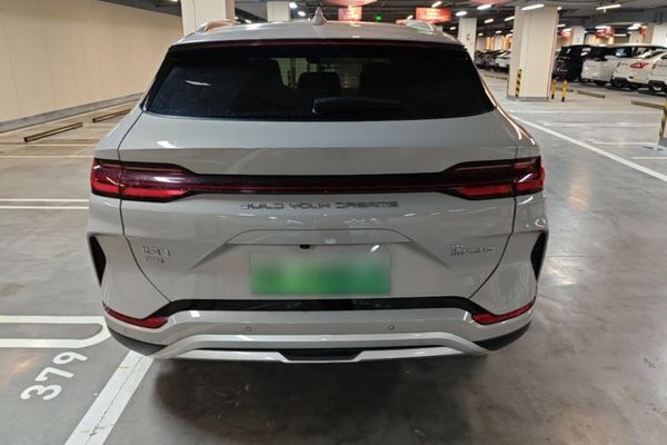 BYD Song PLUS New Energy 2023, 10800 км, за 15242 USD