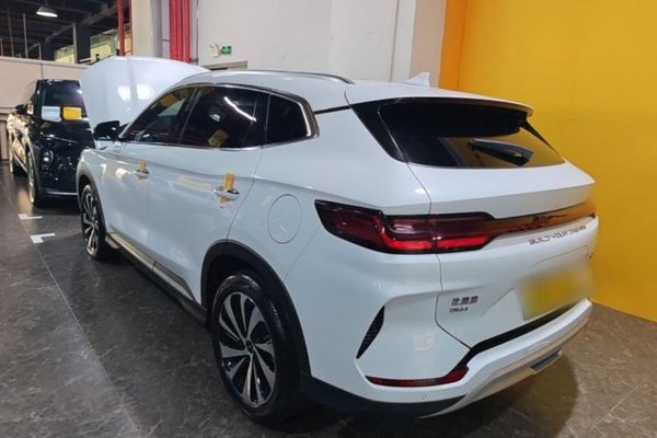 BYD Song PLUS New Energy 2024, 12600 км, за 15871 USD