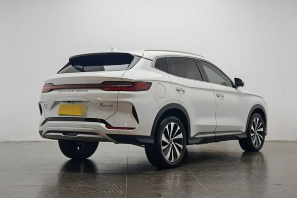 BYD Song PLUS New Energy 2024, 12600 км, за 15871 USD - фото 6