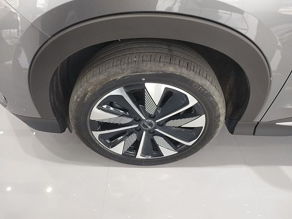 BYD Song PLUS New Energy 2025, 16200 км, за 18544 USD - фото 8