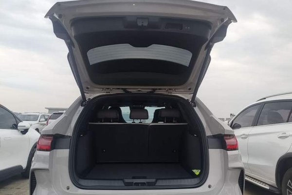 BYD Song PLUS New Energy 2025, 25900 км, за 15999 USD - фото 22