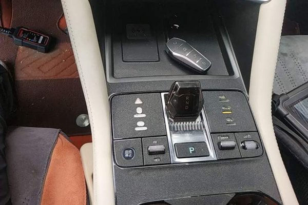 BYD Song PLUS New Energy 2025, 33600 км, за 16833 USD - фото 17