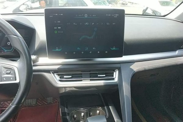 BYD Song Pro New Energy 2019, 60900 км, за 10973 USD - фото 16