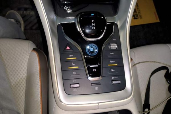 BYD Song Pro New Energy 2022, 56000 км, за 11122 USD - фото 16