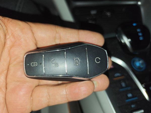 BYD Song Pro New Energy 2022, 39300 км, за 10758 USD - фото 9